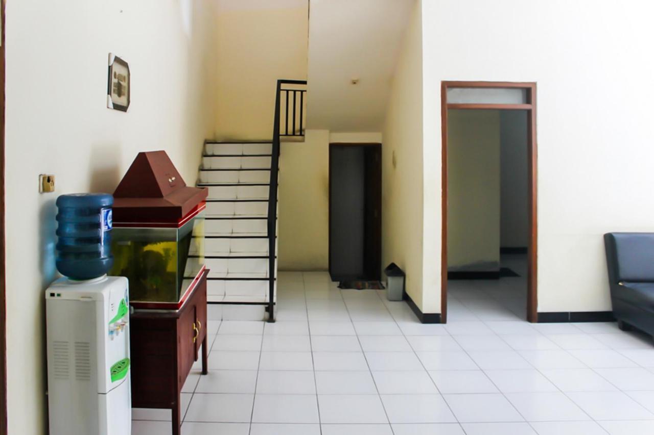 KoolKost Syariah near Universitas Ahmad Dahlan Kampus 1 Yogyakarta Bagian luar foto